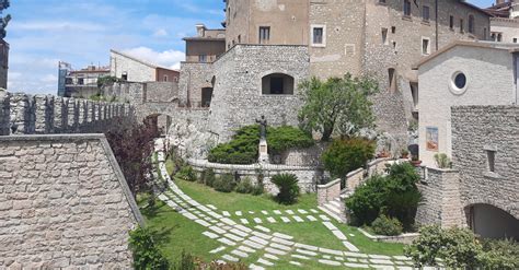 Panorama collinare di Filetto con antiche chiese