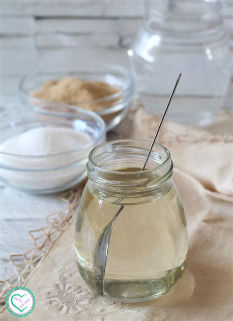 pentolino con sciroppo di zucchero