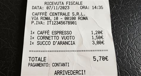 scontrino fiscale con prodotti acquistati