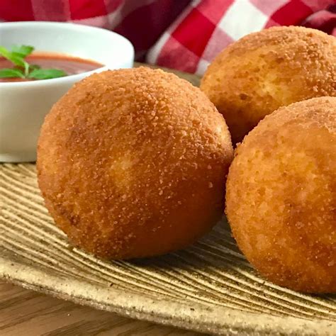 Arancini pronti per essere fritti