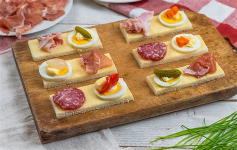 varietà di tartine
