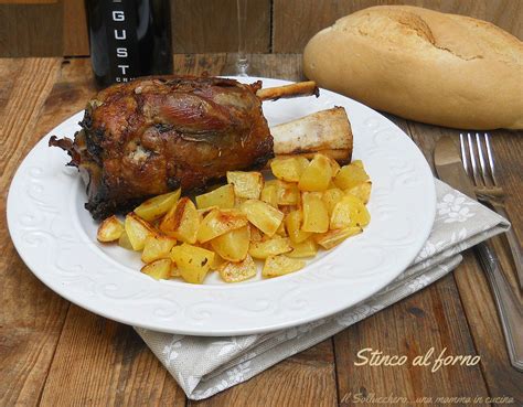 Diverse tipologie di stinchi di maiale precotti