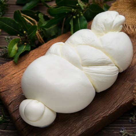 Treccia di mozzarella di bufala