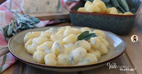Gnocchi ripieni al gorgonzola in padella