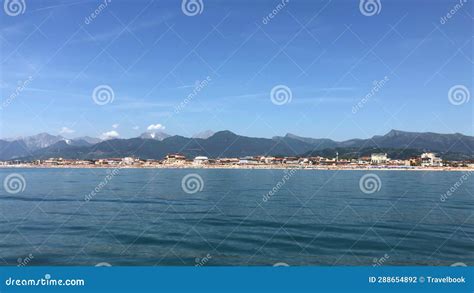 Panorama di Viareggio con la sua costa
