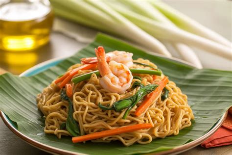 Pancit Habhab served on banana leaves