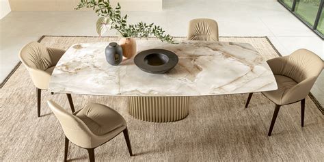 Sistema di tavoli Pascal con piano in legno