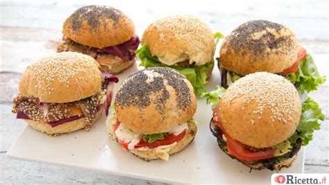 varietà di panini hamburger con opzioni vegane e vegetariane