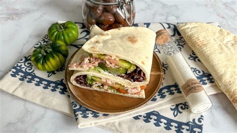 Broccoli freschi e piadine pronte