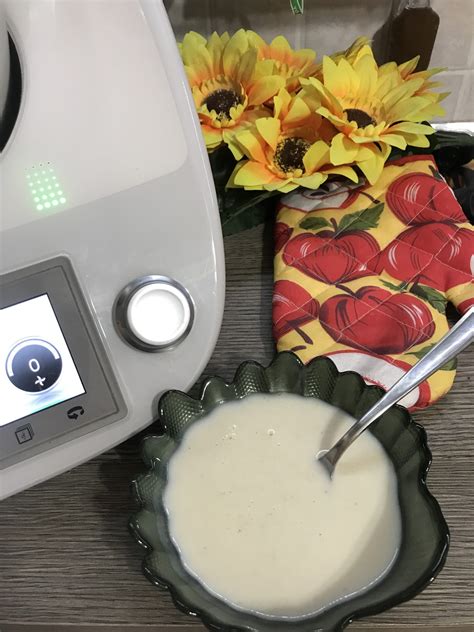 Bimby che prepara la besciamella