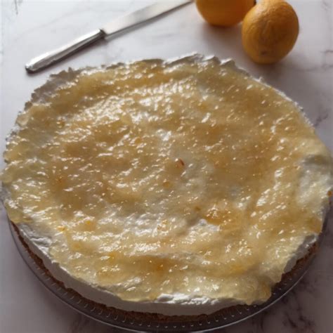 Cheesecake fredda con marmellata di limoni e frutta fresca