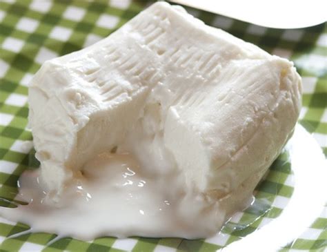 Formaggio Crescenza fresco