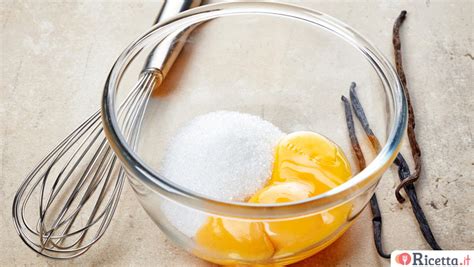 montare uova e zucchero per torta