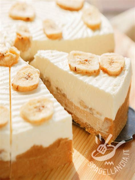 torta banana e nesquik farcita con crema alla banana