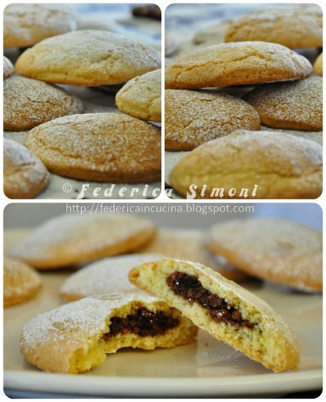 Immagine di dischi di pasta frolla, alcuni con un foro centrale