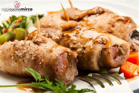 Selezione di ingredienti per ripieni di involtini di carne