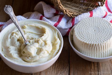 Ingredienti per la crema di ricotta