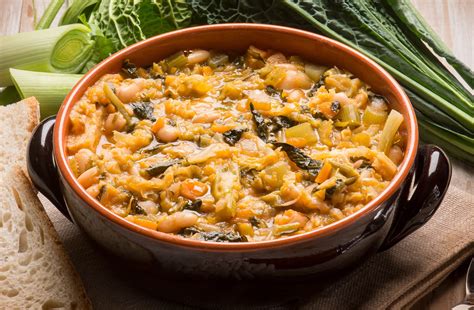 Piatto di Ribollita fumante