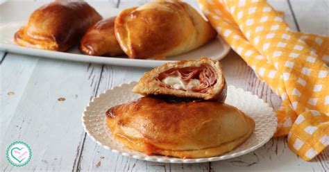 Cartocciate catanesi pronte per essere infornate