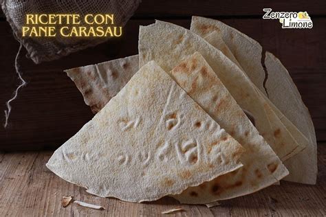 ciotola fumante di favata con pane carasau