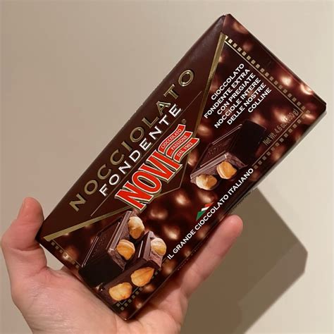 Nocciole intere e cioccolato fondente
