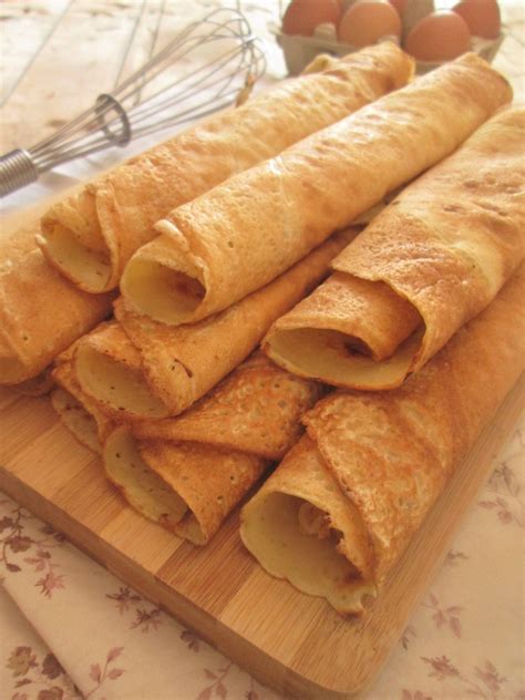 Infografica con i passaggi per preparare la pastella per le crepes