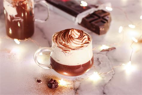 Cioccolata calda con panna montata
