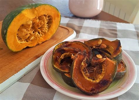 Zucca cotta al forno avvolta in carta argentata