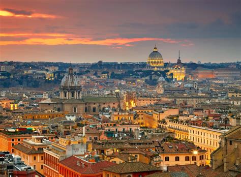 Vista panoramica di Roma al tramonto