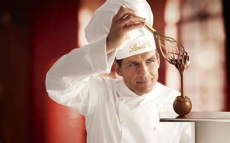 Maestri cioccolatieri Lindt al lavoro
