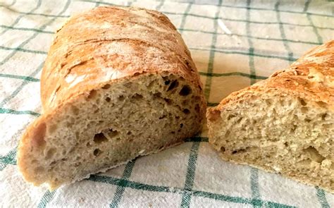 Pane a lunga lievitazione appena sfornato