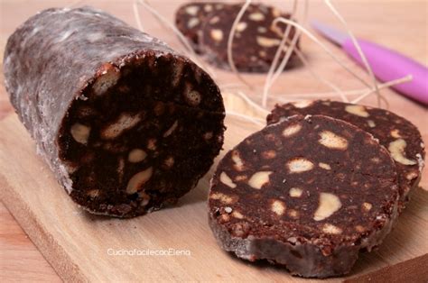 Salame di cioccolato senza uova spolverizzato di zucchero a velo