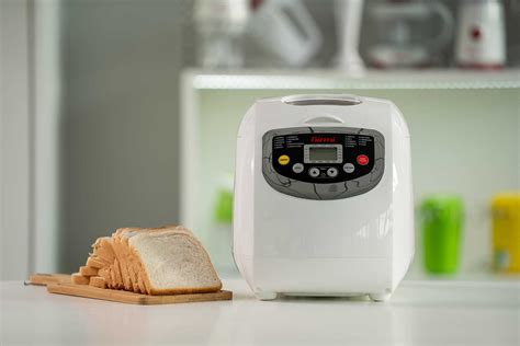 macchina del pane con impasto