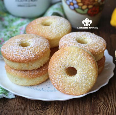 ciambelline appena cotte su griglia