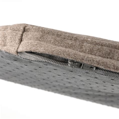 Dettaglio della cerniera per sfoderare il cuscino