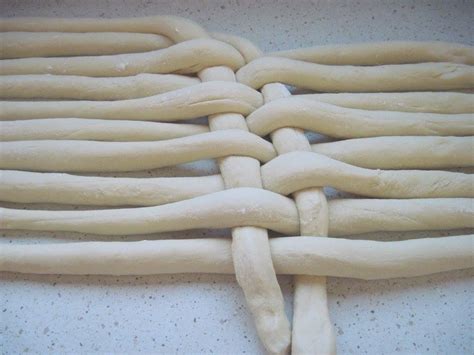 Processo di intreccio della brioche