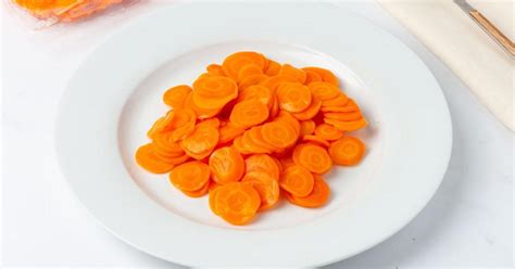 Carote fresche tagliate a rondelle