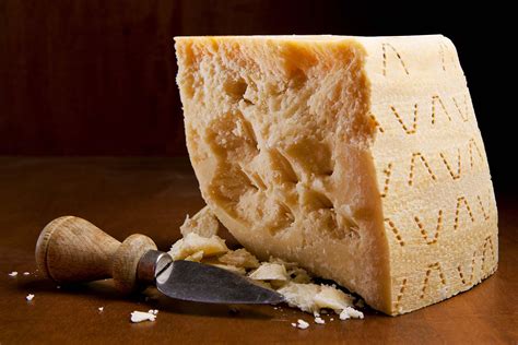 Sezione di un formaggio Grana Padano DOP