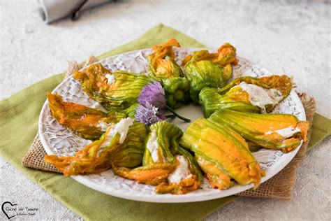 Fiori di zucca ripieni cotti in padella