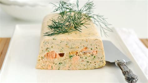 Terrina di pesce affumicato tagliata a fette