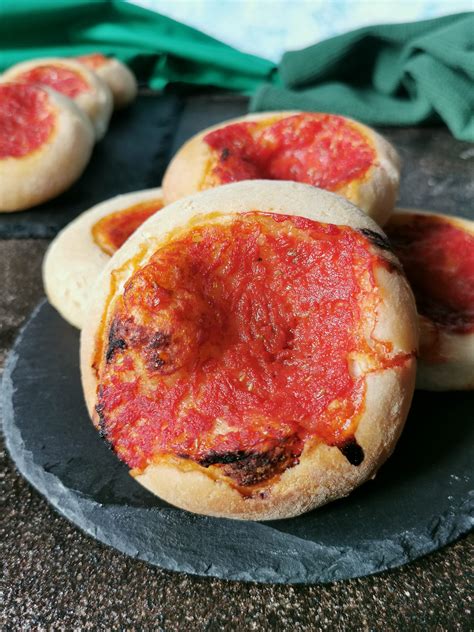 pizzette rosse morbide in forno