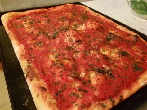 Pizza marinara in teglia