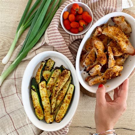Tacchino al forno con zucchine e panatura aromatica