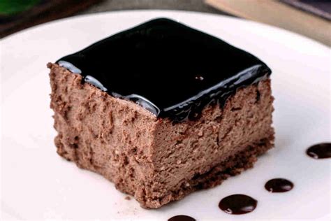 Semifreddo al cioccolato servito in porzioni individuali