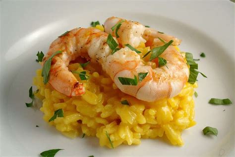 Risotto allo zafferano con gamberetti