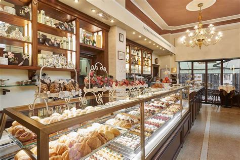 Interno accogliente di Pasticceria Fiorini
