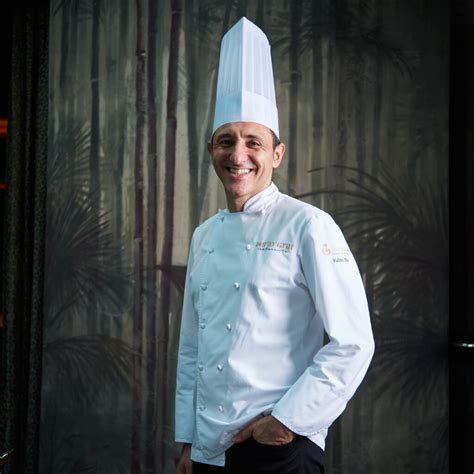 Chef Fabio Silva in cucina
