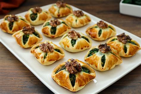 Pasta sfoglia srotolata con ripieno al centro