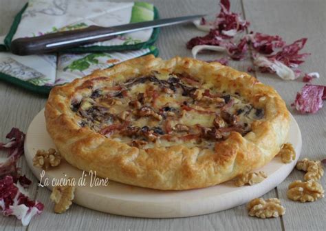 Torta salata radicchio e gorgonzola in forno