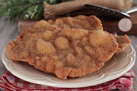 Costoletta di vitello impanata e fritta in padella